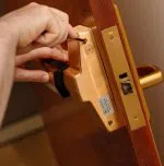 Locksmith Key Store Elm Grove, WI 414-376-0093 - new-locks-installation